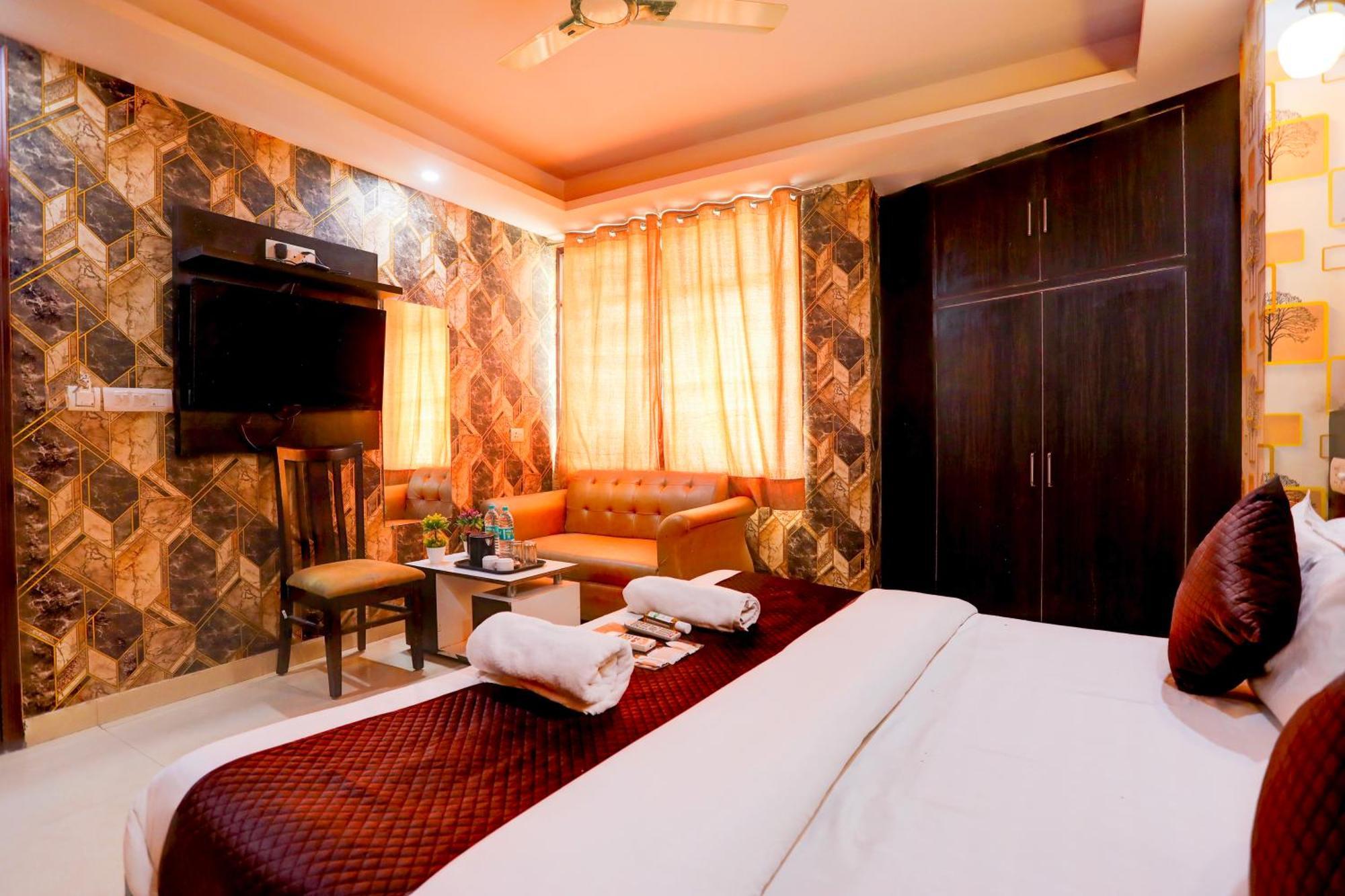 Global Stay Near Delhi Airport Нью-Дели Экстерьер фото