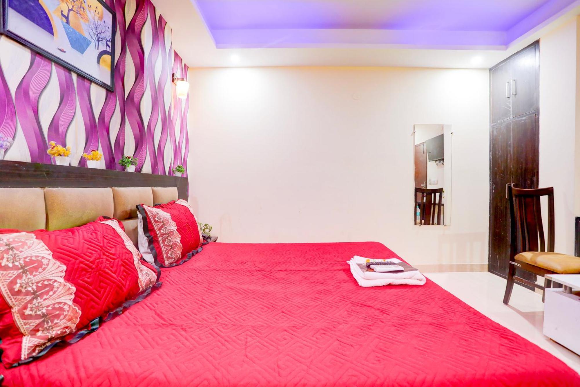Global Stay Near Delhi Airport Нью-Дели Экстерьер фото